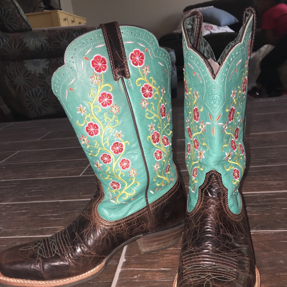 Ariat Women’s Cowboy Boots